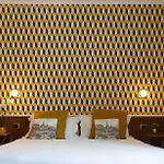 Zebra Naviglio 4* Milão