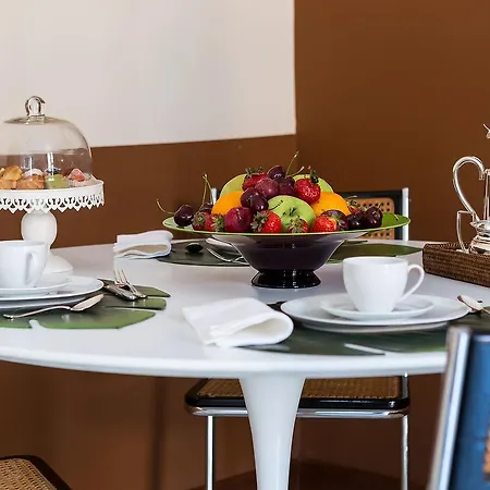 Гостевой дом Zebra Naviglio 2*